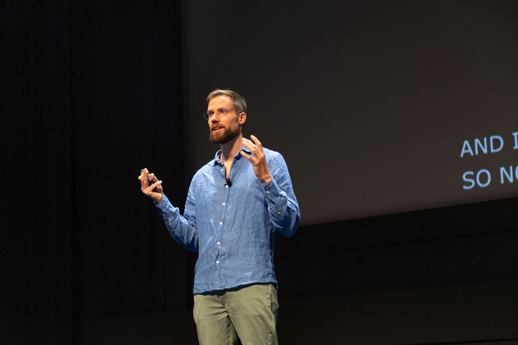 Photo of Chris Eidhof - A Day in the Life of a SwiftUI View